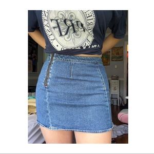 Medium Wash Pacsun Jeanskirt! 26” waist size 3